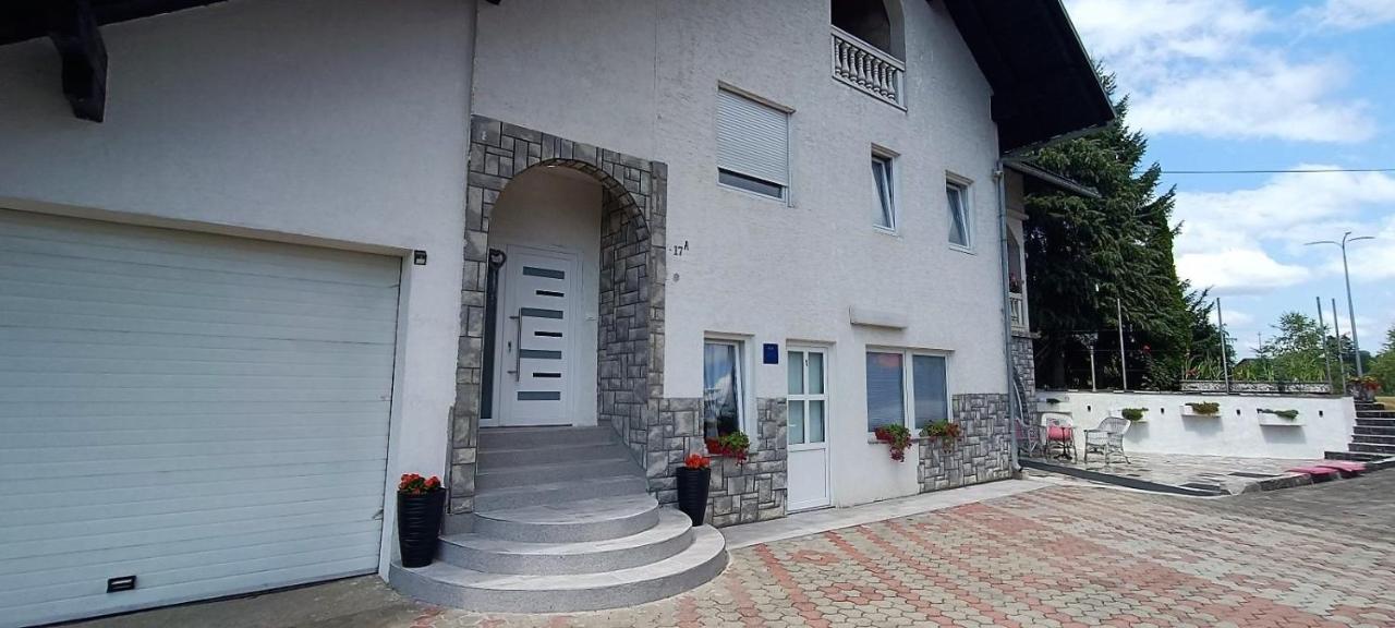 Studio Apartman Brletic Tounj Zewnętrze zdjęcie