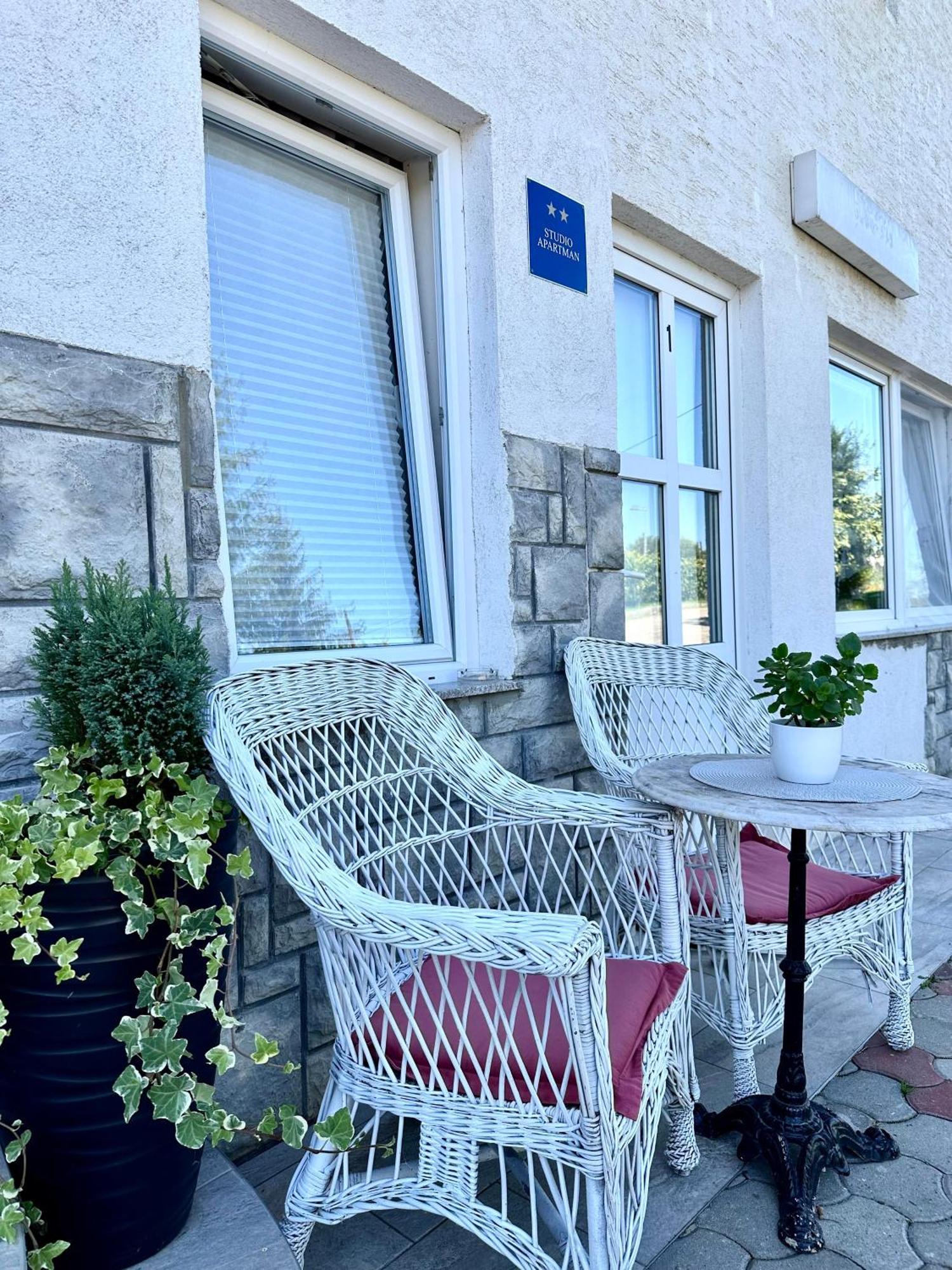 Studio Apartman Brletic Tounj Zewnętrze zdjęcie